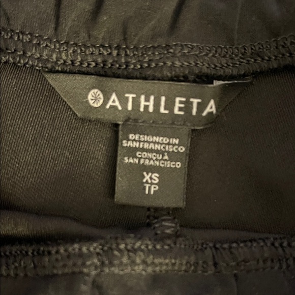 Women’s Athleta Cropped Joggers Size XS - Picture 3 of 4